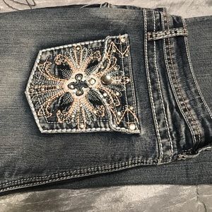 Brand new sz 14 Earl jeans PRETTY!!